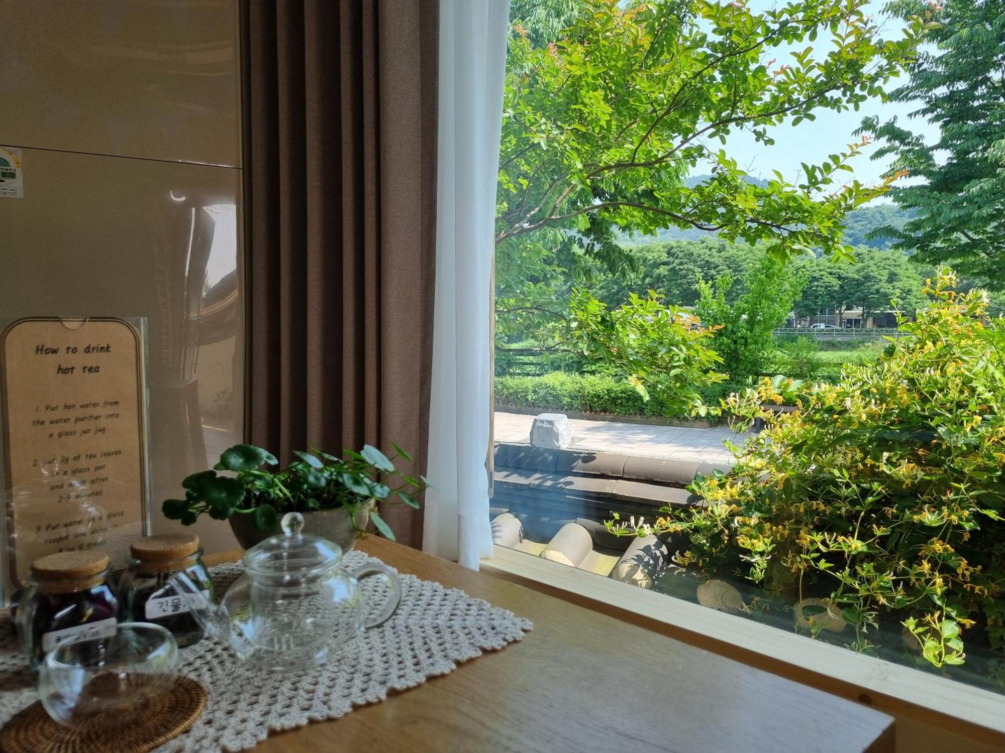 Sarangroo Hotel Csondzsu Kültér fotó